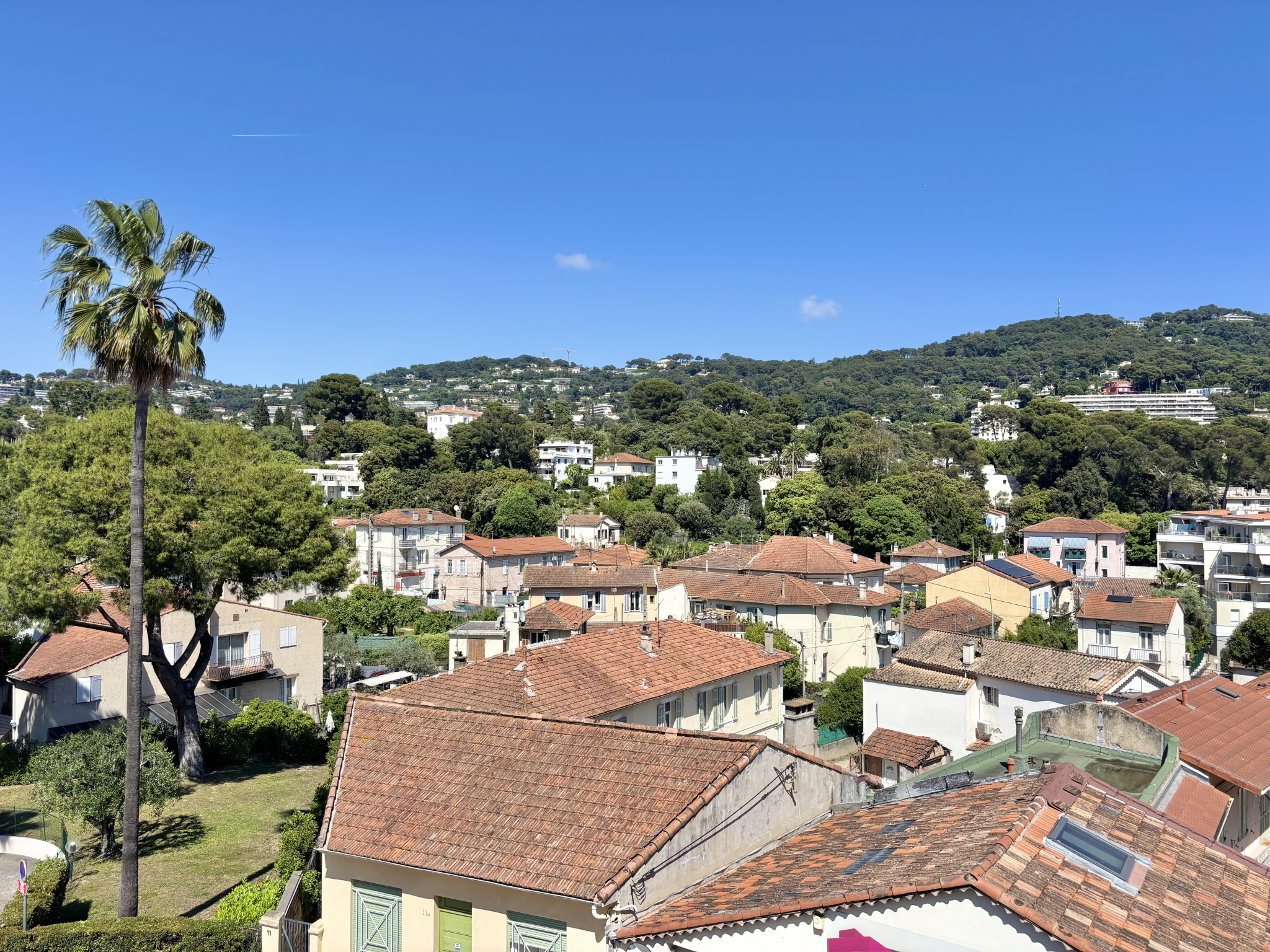 3 PIÈCES 59 M2 TRAVERSANT - GRAND BALCON EXPOSÉ EST - VUE DÉ